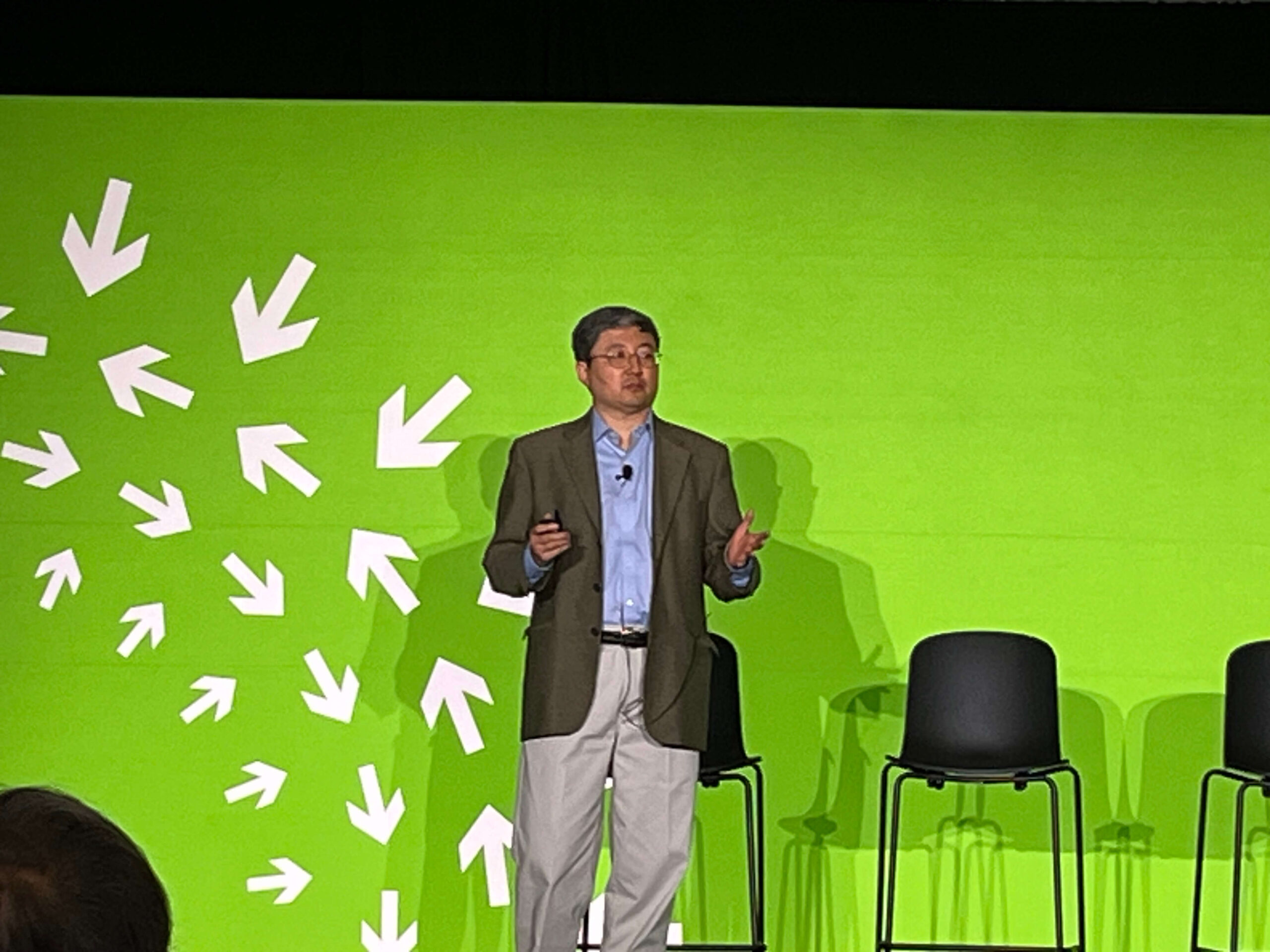 Tong Zhang presenting Storage Next with NVIDIA